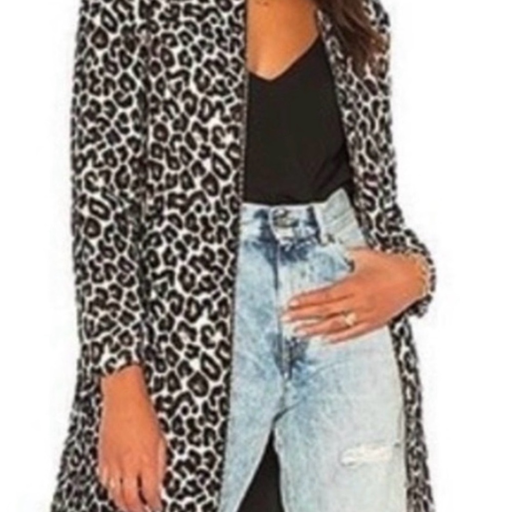 Cupcakes & Cashmere Adeltia Black, White, Brown Leopard Zip Front No Collar Coat